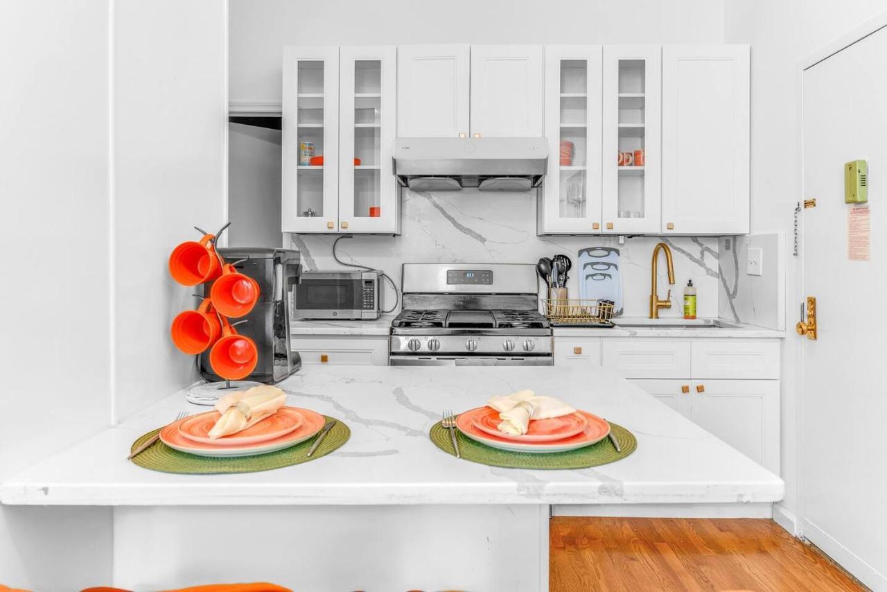 Welcome To “Sunny Park Slope Retreat”! ニューヨーク エクステリア 写真