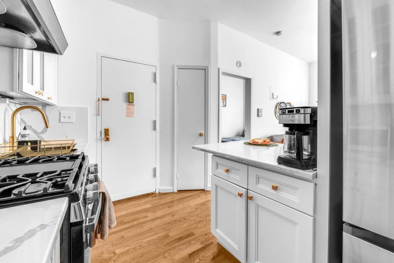 Welcome To “Sunny Park Slope Retreat”! ニューヨーク エクステリア 写真
